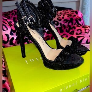 Gianni binni black rhinestone heels size 6